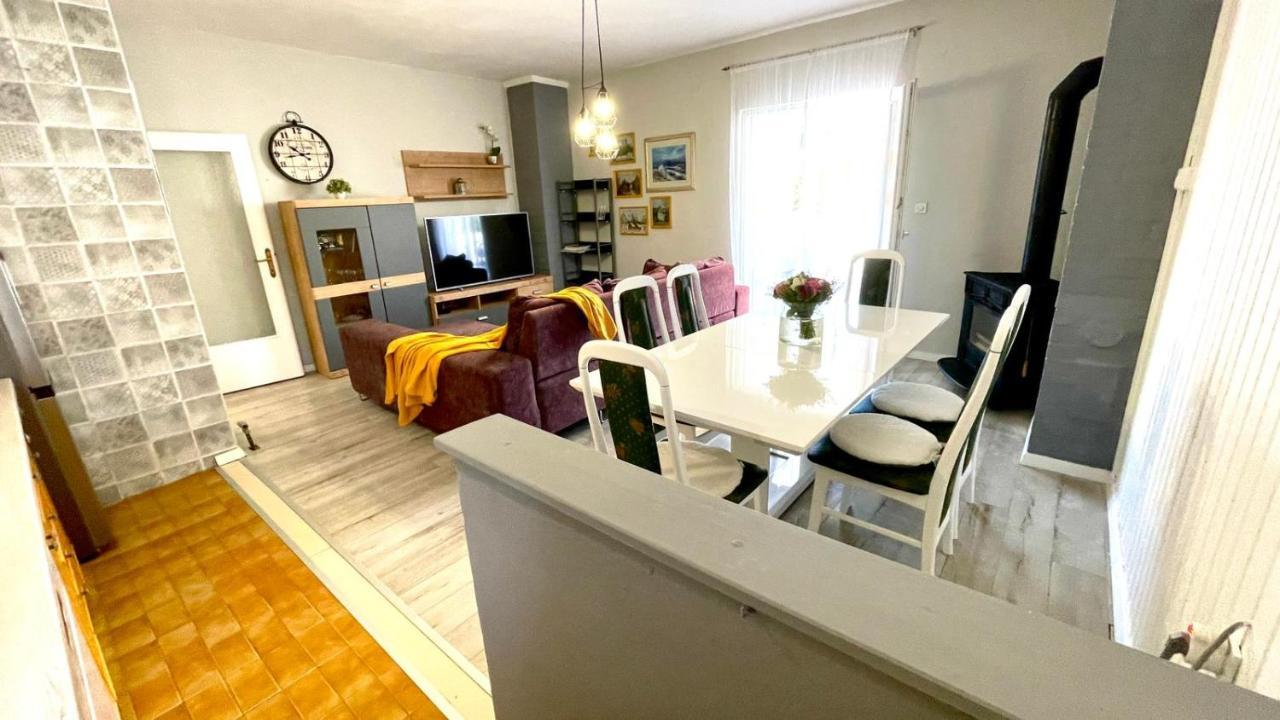 Apartment For 6 + Free Parking Place زادار المظهر الخارجي الصورة